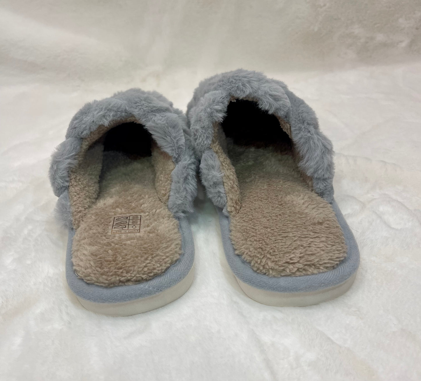 Grey cozy plaid slippers