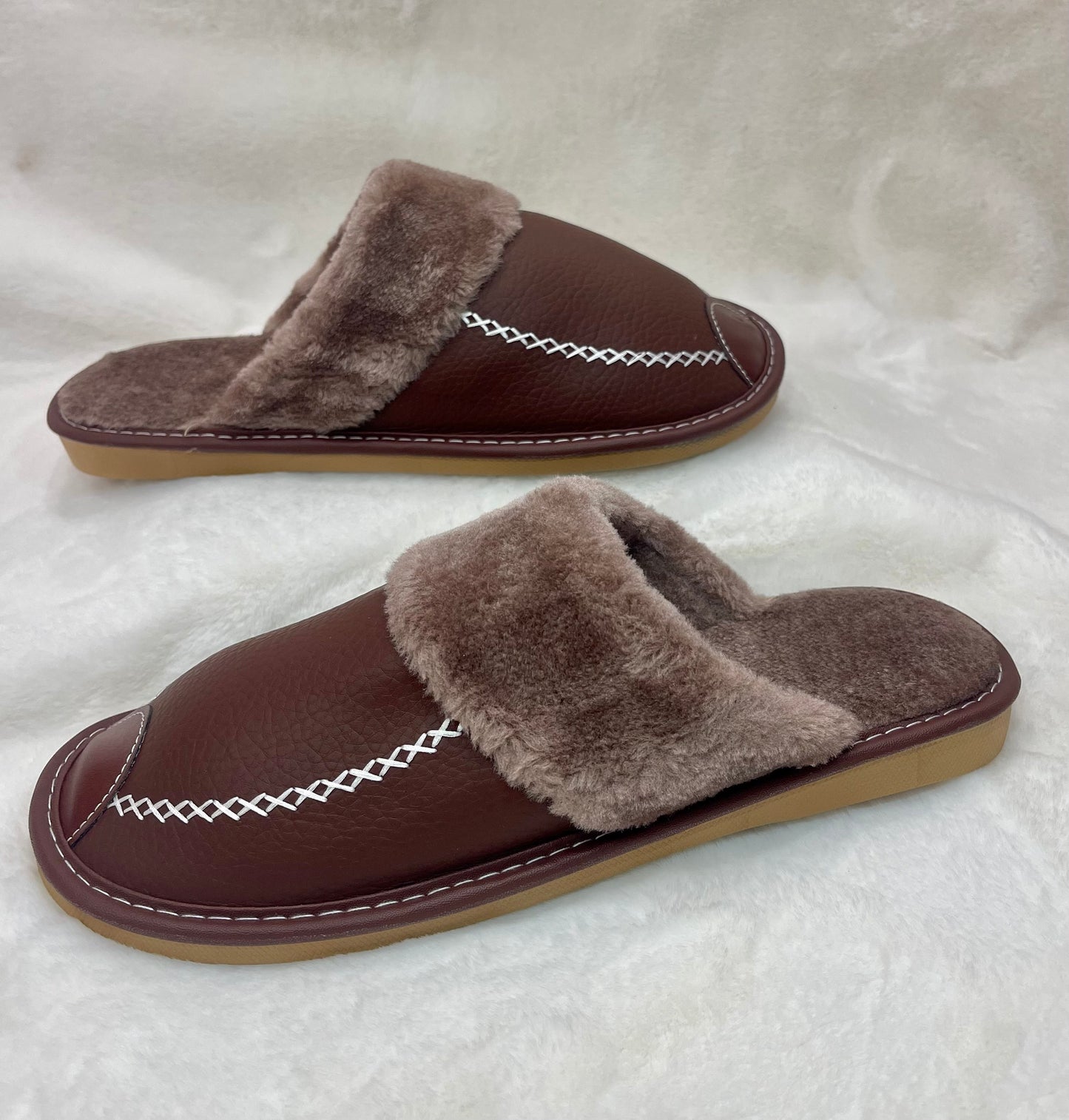 Brown cozy men’s outdoor slippers