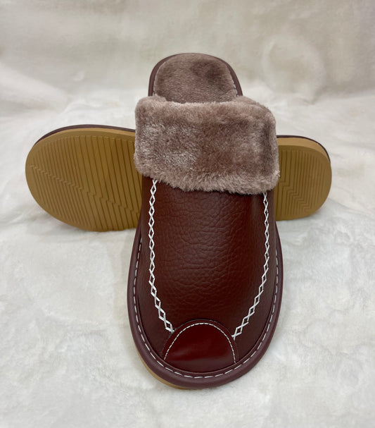 Brown cozy men’s outdoor slippers